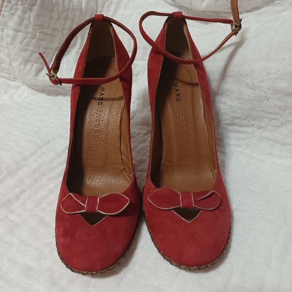 Marc Jacobs Scarlet Bow Heels - Picture 2 of 8